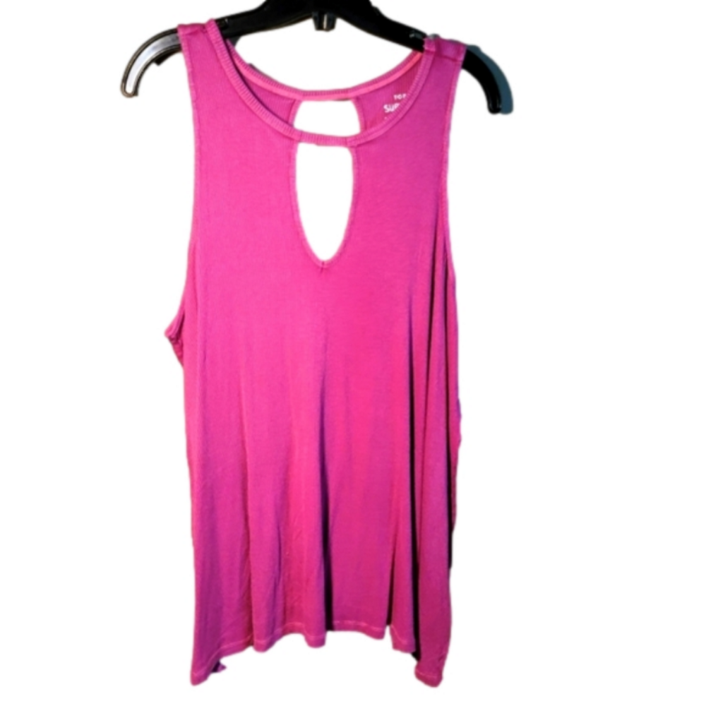 Torrid 2x NWT Pink sleeveless tank with front and back key holes